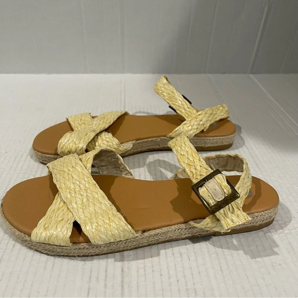 Journee Collection Cream Sandals Size 10